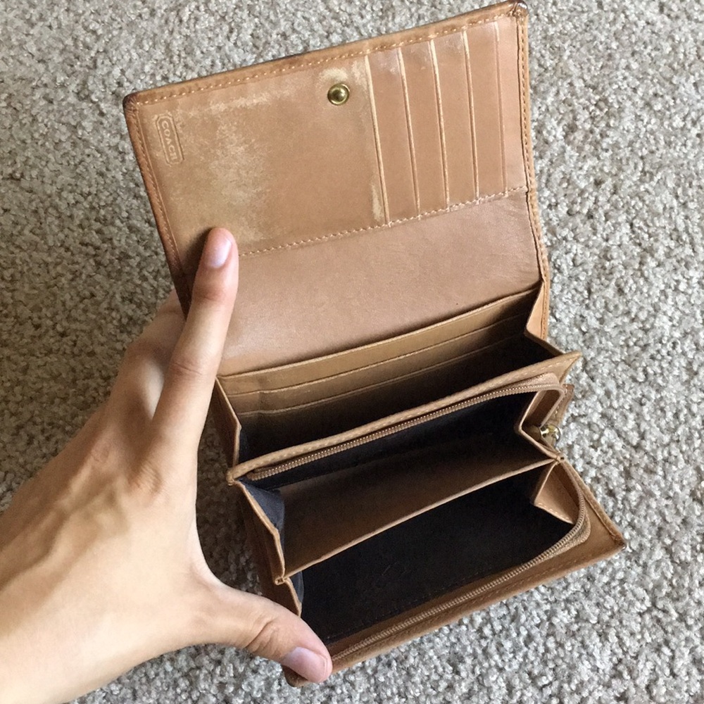 Coach Wallet & Key Holder - Authentic - Picture 4 of 8